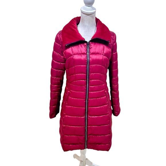 Bernardo cranberry long length zip up Puffer Jacket size medium - Picture 1 of 14